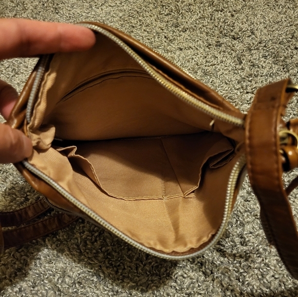 Stone & CO smoking mountain bucket cross body in the color Cognac - Picture 6 of 14